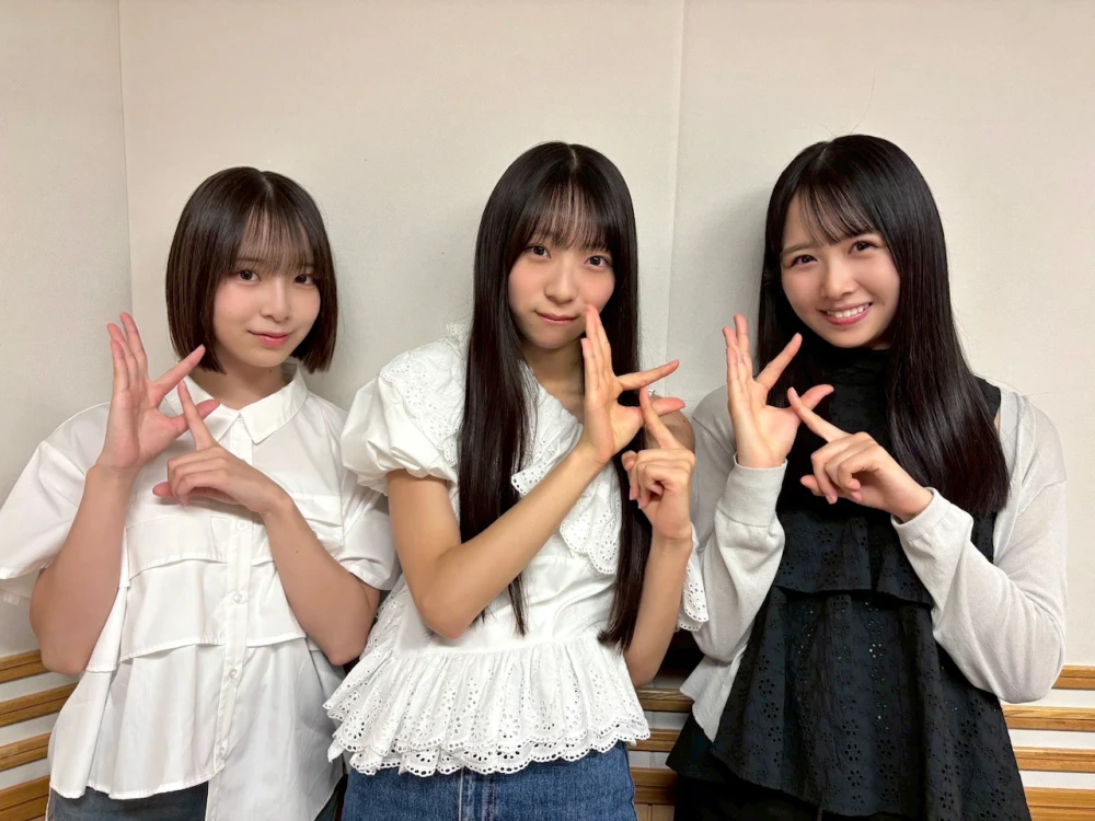 Uemura Hinano, Miyaji Sumire, dan Watanabe Rina Bahas Single Idol Onegai Bach Hinatazaka46